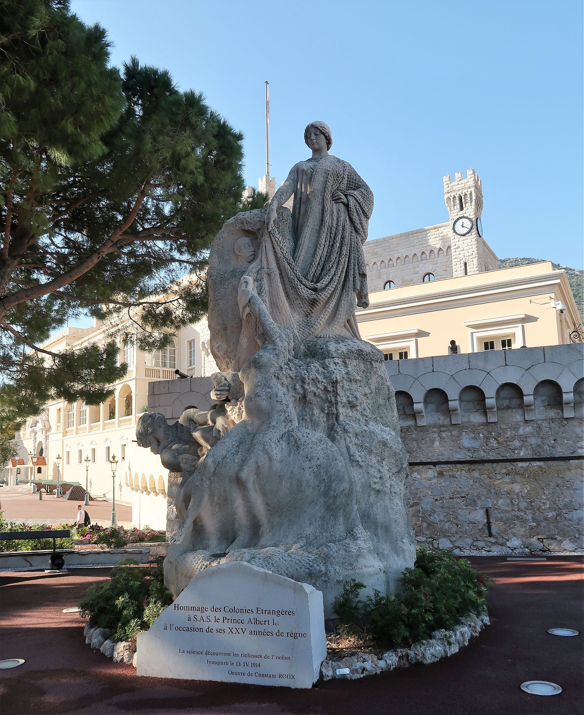 Statue in der Altstadt von Monte Carlo