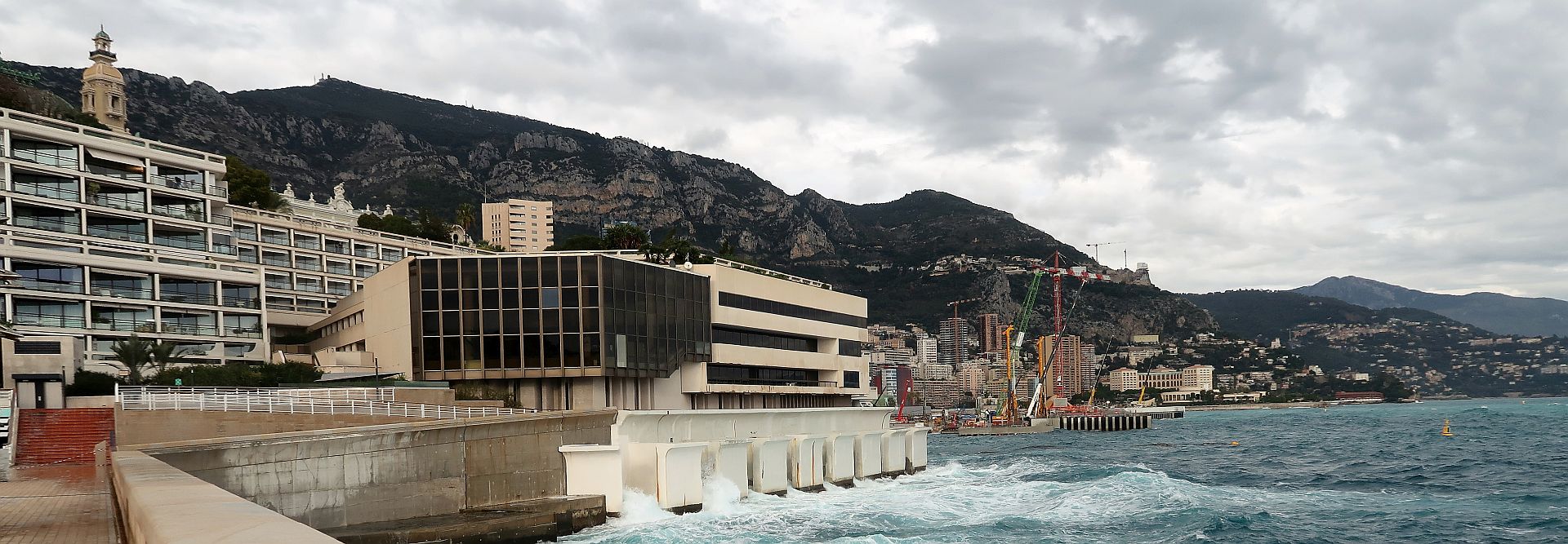 Fairmont Hotel und Baustelle