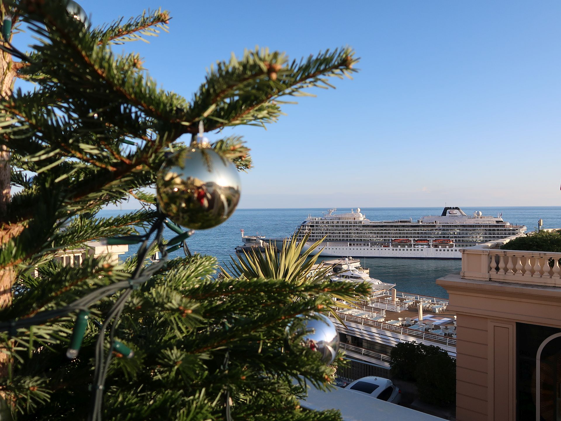 Kreuzfahrtschiff Viking Sky in Monaco